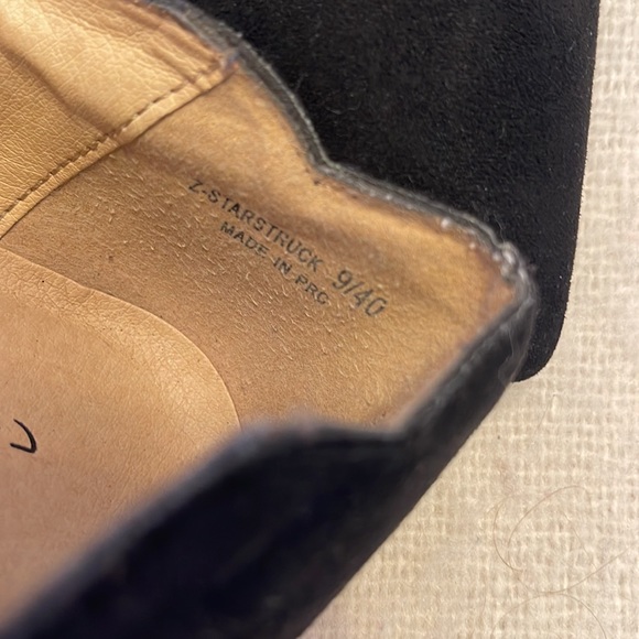 New without box! Chinese Laundry, black, faux Suade heels. Size 9 - Picture 6 of 6